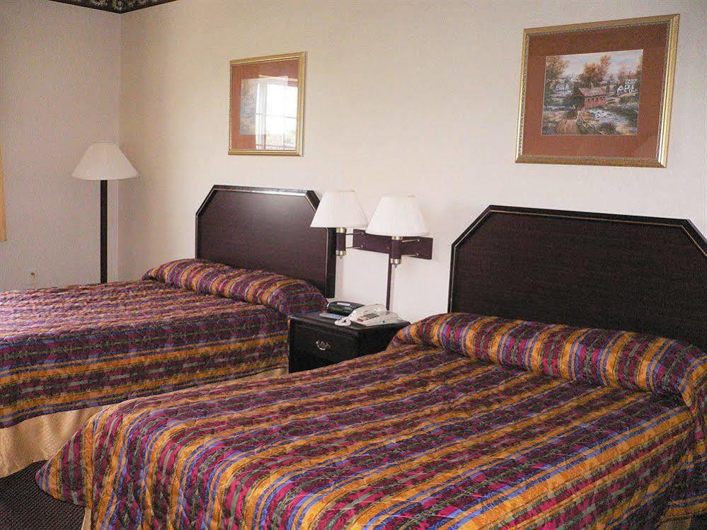 Super 8 By Wyndham Harrisburg Hershey North Екстер'єр фото